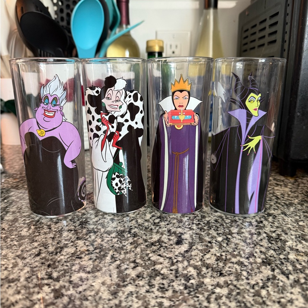 Disney Villains Colorful Glass Set
